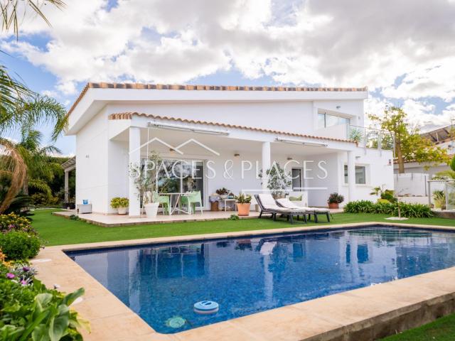 Casa en venta en el Camp de Túria, Valencia