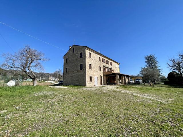 Casa in vendita a Marche, Fermo