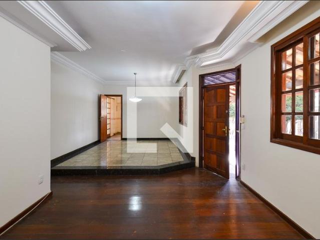 Casa aluguel em Região Geográfica Imediata de Belo Horizonte, Região Metropolitana de Belo Horizonte