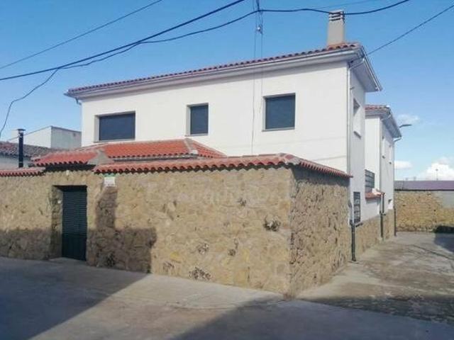 Casa en alquiler en Peraleda De San Román, Extremadura