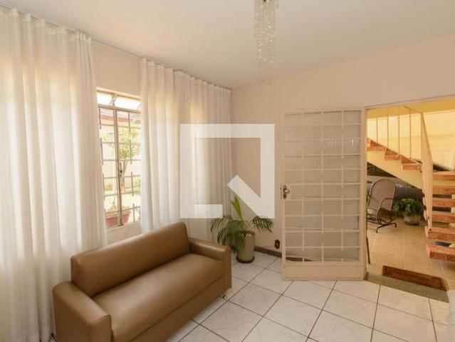 Casa aluguel em Região Geográfica Imediata de Belo Horizonte, Região Metropolitana de Belo Horizonte