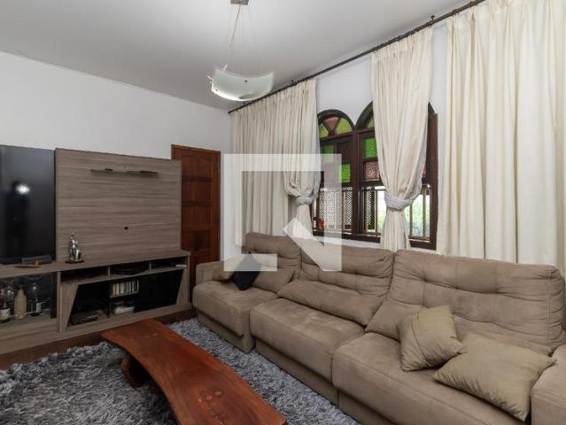 Casa aluguel em Região Geográfica Imediata de Belo Horizonte, Região Metropolitana de Belo Horizonte