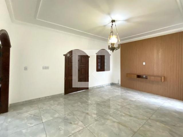 Casa aluguel em Regional Centro-Sul, Belo Horizonte