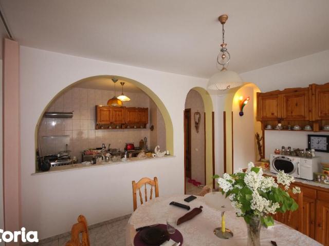 Casă vânzări