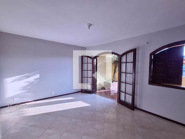 Casa aluguel em Região Geográfica Imediata do Rio de Janeiro, Região Metropolitana do Rio de Janeiro