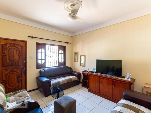 Casa aluguel em Região Geográfica Imediata do Rio de Janeiro, Região Metropolitana do Rio de Janeiro