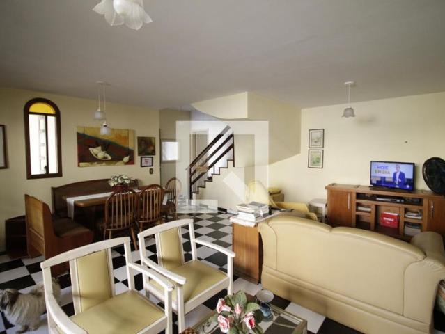 Casa aluguel em Região Geográfica Imediata do Rio de Janeiro, Região Metropolitana do Rio de Janeiro