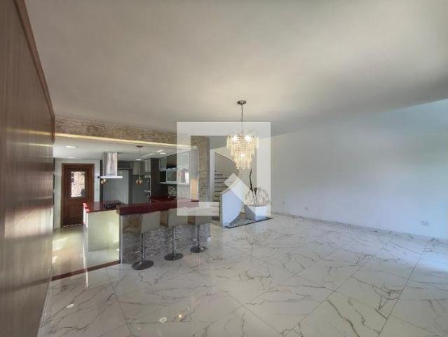Casa aluguel em Região Geográfica Imediata do Rio de Janeiro, Região Metropolitana do Rio de Janeiro