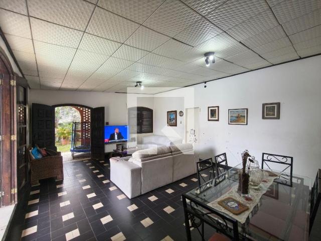 Casa aluguel em Região Geográfica Imediata do Rio de Janeiro, Região Metropolitana do Rio de Janeiro