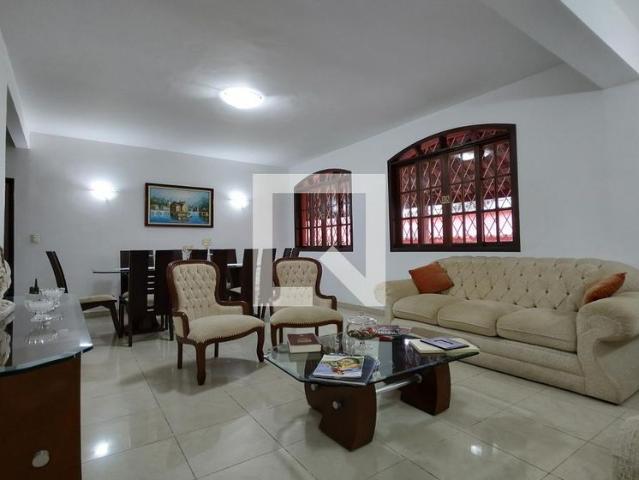 Casa aluguel em Região Geográfica Imediata do Rio de Janeiro, Região Metropolitana do Rio de Janeiro