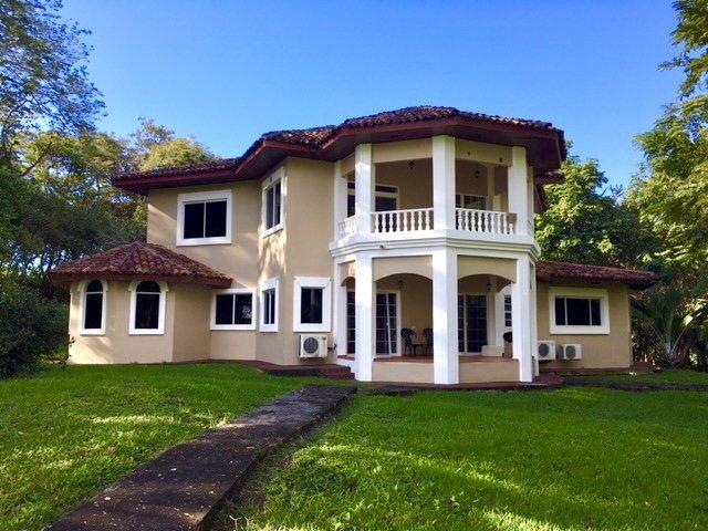 Casa venta en Boca Chica, San Lorenzo