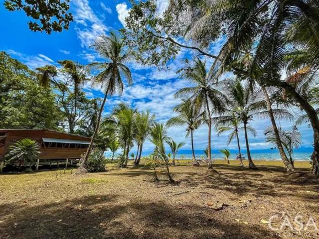 Casa Frente al Mar en Venta en la Isla de Cayo de Agua