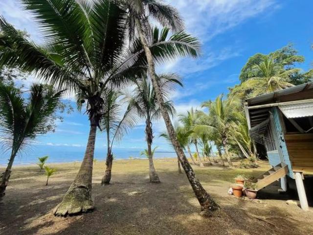Casa Frente al Mar en Venta en la Isla de Cayo de Agua