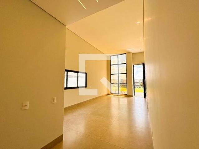 Casa aluguel em Região Geográfica Imediata de Uberlândia, Oliveira Fortes