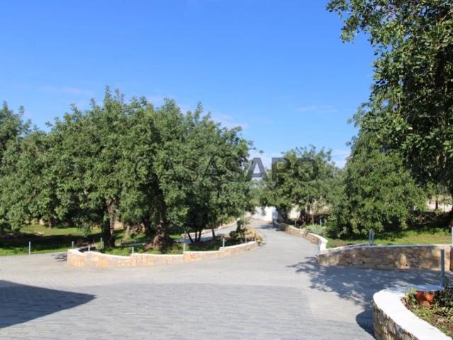 Casa alugar em Quatrim do Norte, Olhão