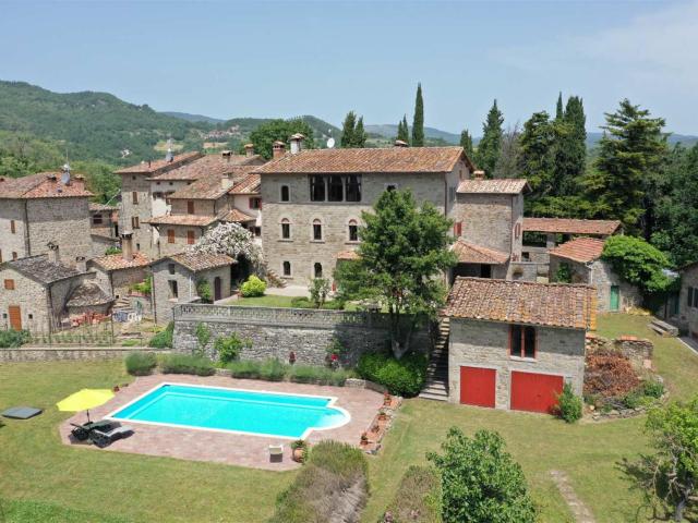 Casa in vendita a Caprese Michelangelo, Toscana