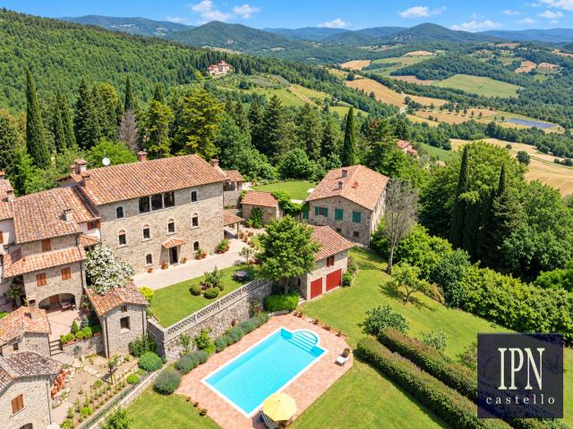 Casa in vendita a Caprese Michelangelo