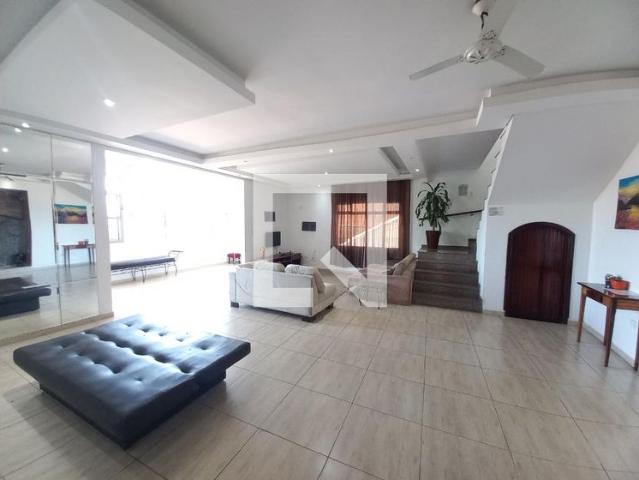 Casa aluguel em Região Imediata de Santos, Região Metropolitana da Baixada Santista