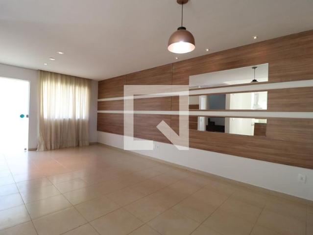 Casa aluguel em Uberlândia, Granja Marileusa