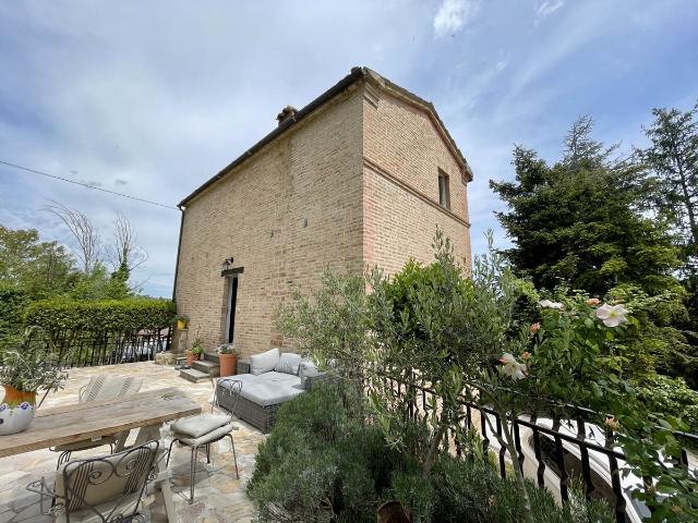 Casa in vendita a Marche, Macerata