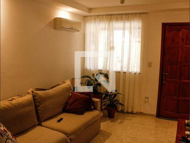 Casa aluguel em Região Geográfica Imediata do Rio de Janeiro, Região Metropolitana do Rio de Janeiro