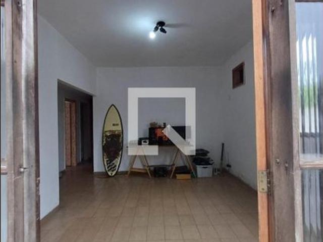 Casa aluguel em Região Geográfica Imediata do Rio de Janeiro, Região Metropolitana do Rio de Janeiro