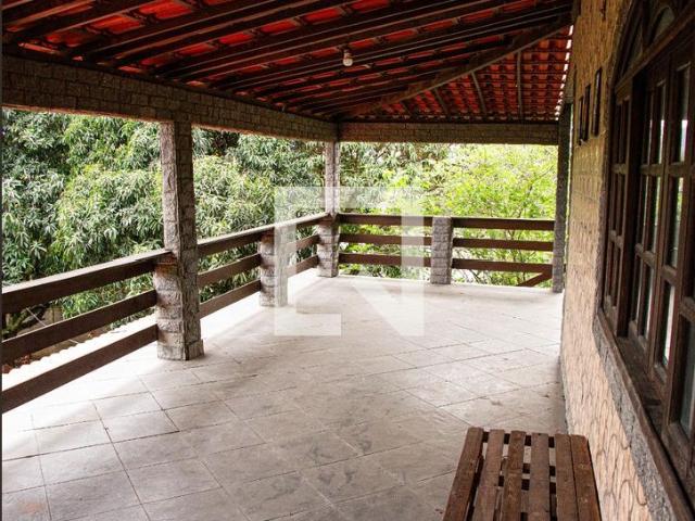 Casa aluguel em Região Geográfica Imediata do Rio de Janeiro, Região Metropolitana do Rio de Janeiro