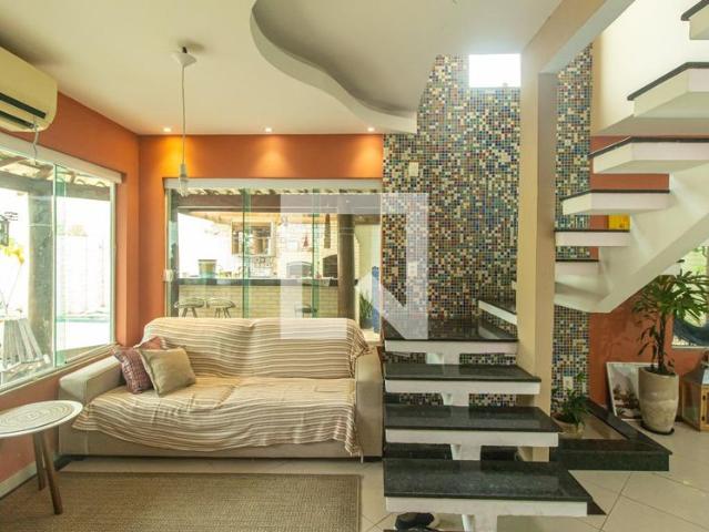 Casa aluguel em Região Geográfica Imediata do Rio de Janeiro, Região Metropolitana do Rio de Janeiro