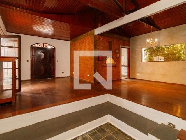 Casa aluguel em Horto Florestal, São Paulo