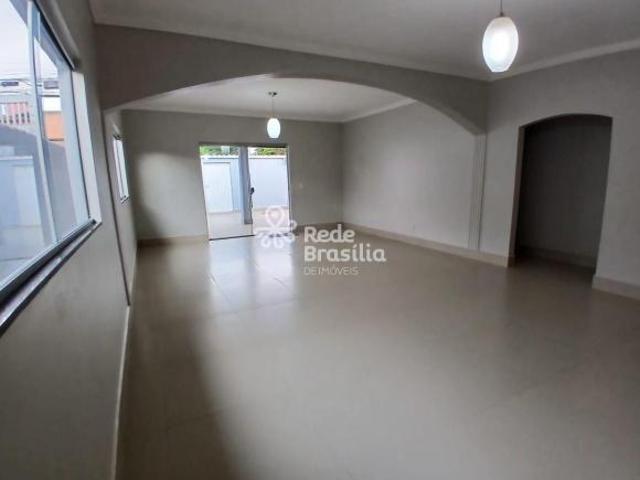 Casa venda em Região Geográfica Imediata do Distrito Federal, Região Integrada de Desenvolvimento do Distrito Federal e Entorno