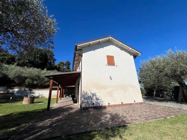 Casa in vendita a Marche, Pesaro E Urbino