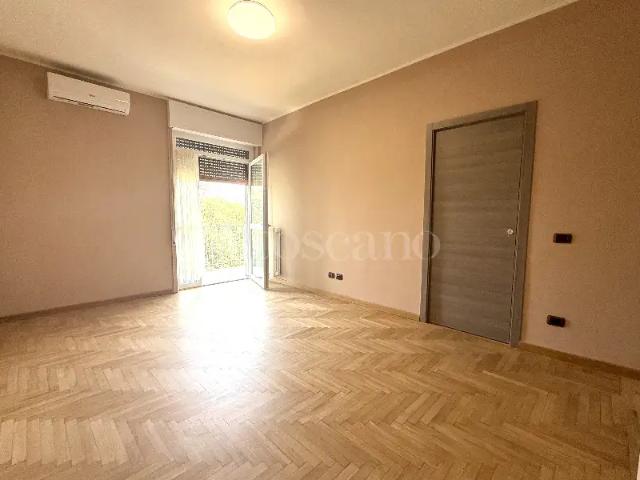 Villa Indipendente in affitto a Bande Nere, Milano