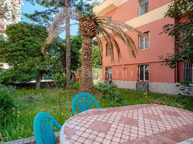 Villa Indipendente in affitto a Foce, Genova