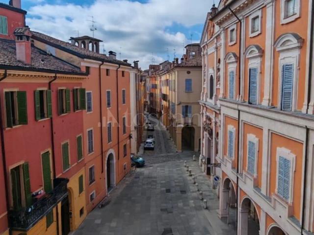 Appartamento in affitto a Centro Storico, Modena