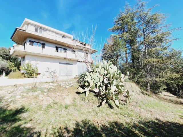 Villa Indipendente in vendita a Marche, Ascoli Piceno