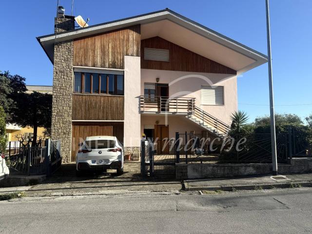 Casa in vendita a Marche, Ancona