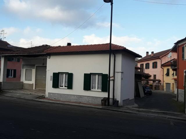 Villa Indipendente in vendita a Dego, Liguria