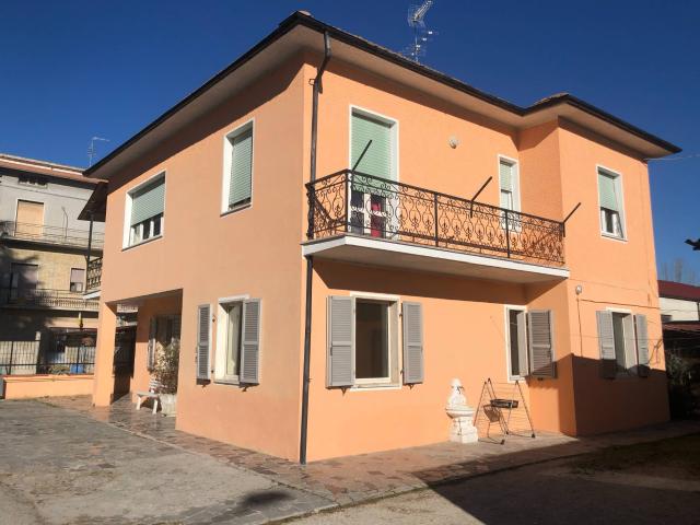 Villa Indipendente in vendita a Marche, Fermo