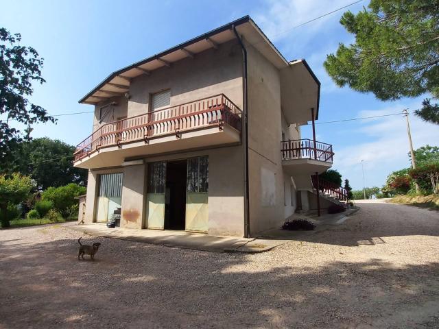 Villa Indipendente in vendita a Marche, Macerata