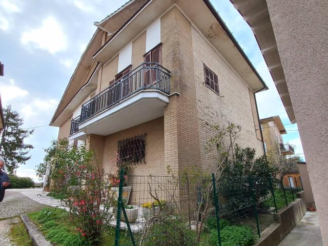 Villa Indipendente in vendita a Marche, Fermo