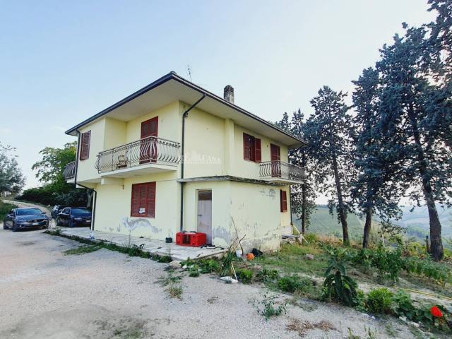 Villa Indipendente in vendita a Marche, Ascoli Piceno