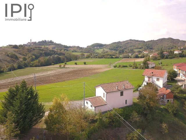 Villa Indipendente in vendita a Piemonte, Alessandria