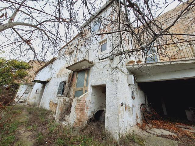 Villa Indipendente in vendita a Ponterotto, Marche