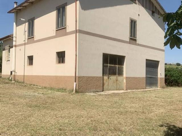 Villa Indipendente in vendita a Marche, Macerata