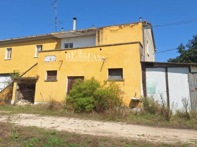 Villa Indipendente in vendita a Marche, Ascoli Piceno