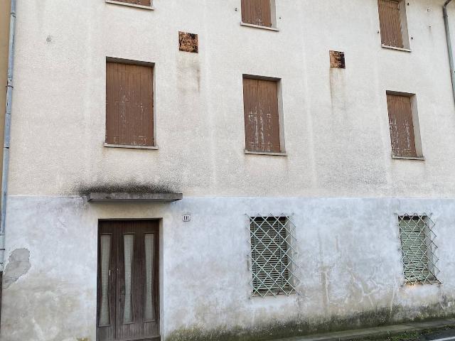 Villa Indipendente in vendita a Beivârs, Reana Del Roiale
