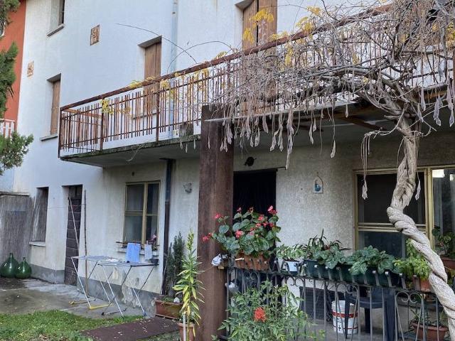Villa Indipendente in vendita a Beivârs, Reana Del Roiale