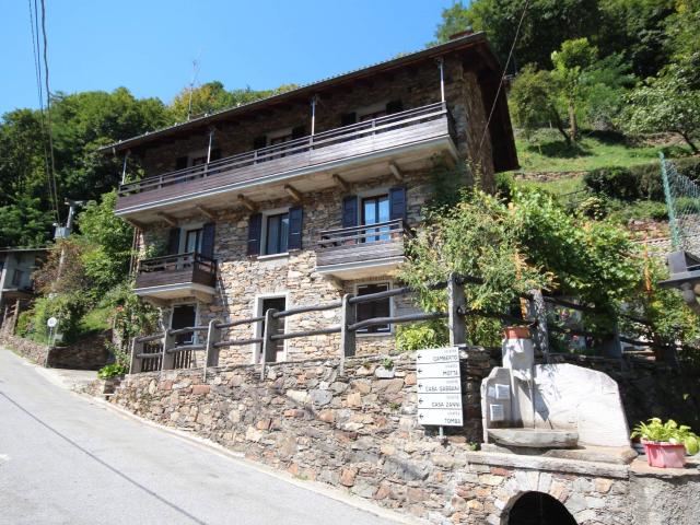 Villa Indipendente in vendita a Valle Cannobina, Piemonte
