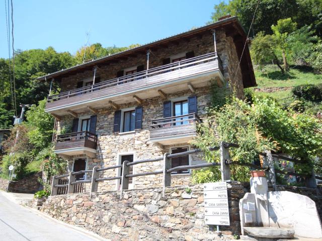 Villa Indipendente in vendita a Valle Cannobina, Piemonte
