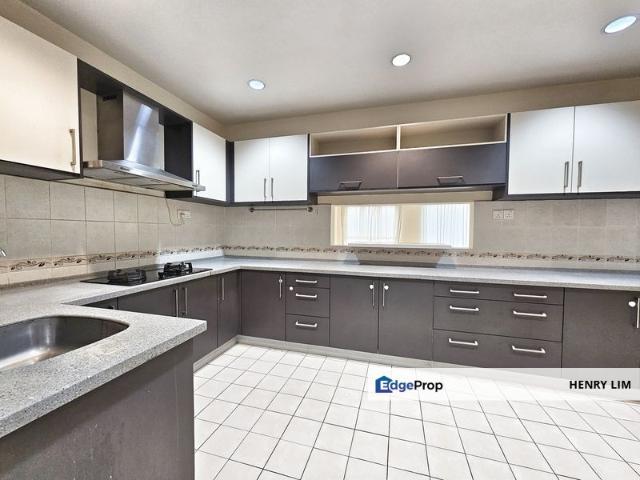Condominium for sale in Petaling, Damansara Damai